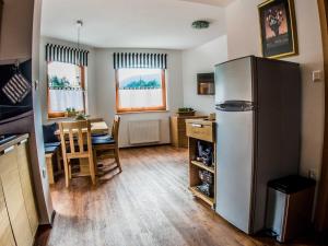 Riverside Pines Luce Apartments with Balcony - Two Bedroom Apartment with Balcony