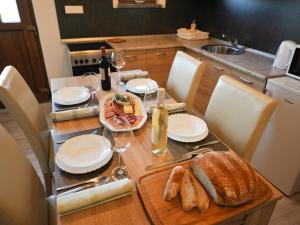 Relax and Rustic Apartments with Terrace - Standard One Bedroom Apartment with Terrace