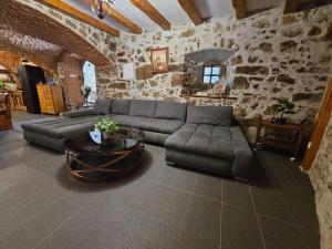 Lisko Vacation House - Five Bedroom Holiday Home with Private Pool
