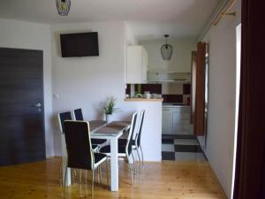 One Bedroom Apartment