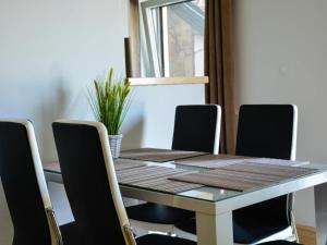 One Bedroom Apartment