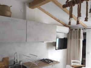 Modern Beachfront Apartments near ibenik - Classic Studio Apartment with Balcony and Sea View