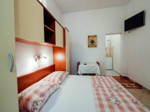 Apartments Pezo - Studio apartment Tina 1