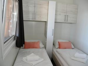 Mobile Home With Terrace And Sea View Azzuro