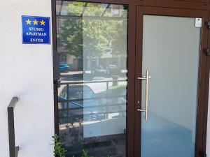 Studio Apartment Enter - Studio Apartment With Terrace