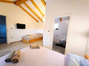 Private Oasis with Pool