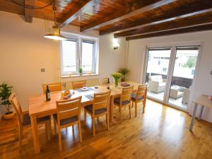 Cozy Luxe Holiday Home with Natural Thermal Bath - Seven Bedroom Holiday Home