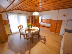 Cozy Luxe Holiday Home with Natural Thermal Bath - Seven Bedroom Holiday Home