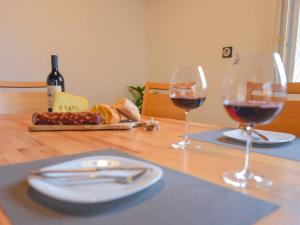 Cozy Luxe Holiday Home with Natural Thermal Bath - Seven Bedroom Holiday Home