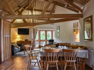 The Bull Pen - 17320