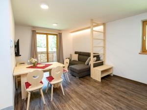 The Woodland Nook Apartments Bohinj - Classic Two Bedroom Apartment with Balcony