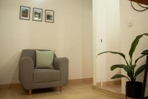 2 Cuadras Estadio - La 70, Laureles, 700MB, AC