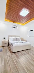 CozyNest Luxury Smart Pool Villa