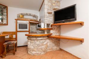 Apartments with WiFi Basanija, Umag - 7148