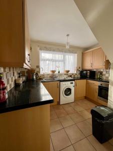 Private Flat in City Centre with Parking