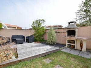 Belle Villa Moderne 3 Chambres - Proche Mer - Jardin et Parking - FR-1-705-30