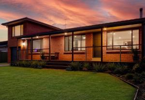 Dog Friendly Spa Beaches-Surfside Family Home