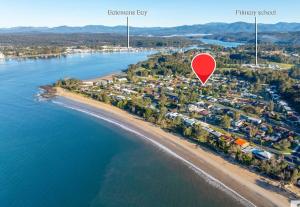 Dog Friendly Spa Beaches-Surfside Family Home