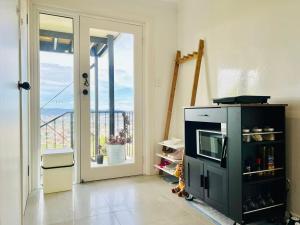 Hobart Retreat with City and Water View