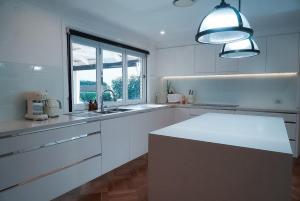 Relaxing 4BR House Enjoy Spa, Sauna , Private Garden