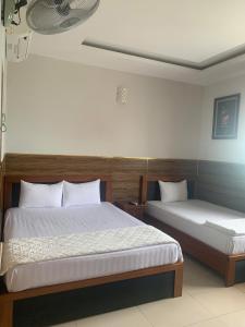 Khách Sạn Quốc Hồng