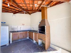 Casas com 2 ou 3 suítes (todas com ar split), com internet privativa 300MBPSno Residencial Nazareth, localizado a aproximadamente 80m da praia de Taperapuã (Arena Axé moi), com piscina, sauna, portaria 24hrs