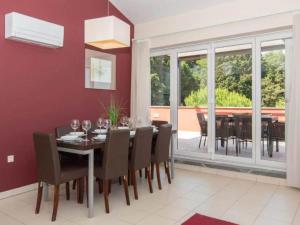 Marina Portoro Family Friendly Apartment 2 - Two Bedroom Apartment