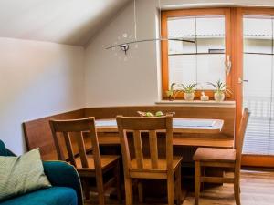 Riverside Pines Luce Apartments with Balcony - One Bedroom Apartment with Balcony