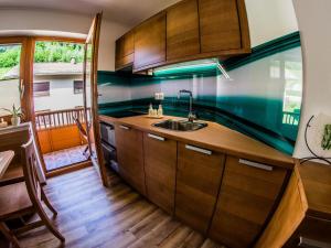 Riverside Pines Luce Apartments with Balcony - One Bedroom Apartment with Balcony