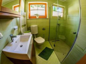 Riverside Pines Luce Apartments with Balcony - One Bedroom Apartment with Balcony