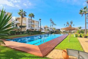 Beachside Charming Apartment