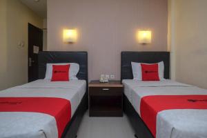 RedDoorz Plus at Grand Populer Hotel Makassar