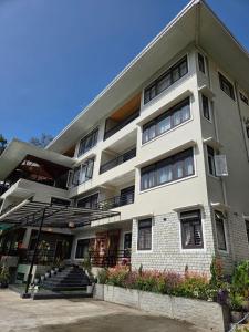 Nabhasa Courtyard Home & Apartment Stay