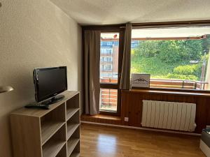 Studio montagnard au cœur de Super Besse avec parking privé - FR-1-814-128