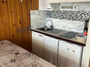 Studio montagnard au cœur de Super Besse avec parking privé - FR-1-814-128