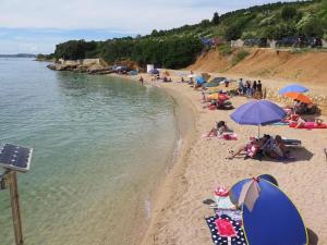 Rab Diving Mirko - One Bedroom Apartment with Sea View 5