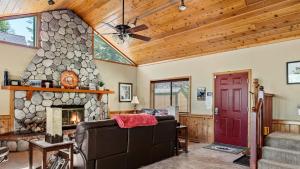 Beautifully Remodeled Kitchen Peaceful Mountain Views Sutter by AvantStay