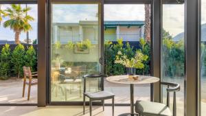 Blackhaus C: 4 Bedroom Suite by AvantStay 4-Room Retreat