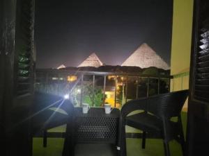 Berlin-pyramids show