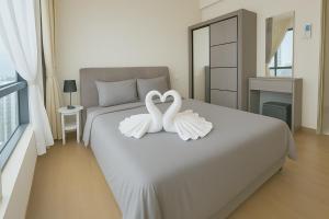 Central Park City Escape 2BR 4Pax w Balcony by Our Stay