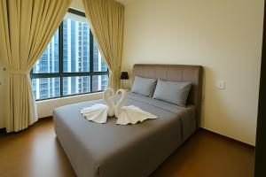 Central Park City Escape 2BR 4Pax w Balcony by Our Stay