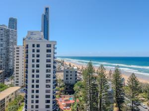 Beach life at Peninsula