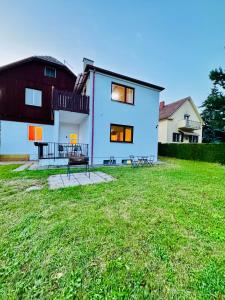 Budget Friendly House with Garden for 25 Guests