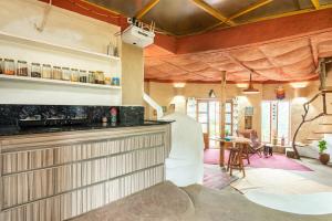 Muddy-Tales I Your cob home