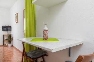 Apartments by the sea Drasnice, Makarska - 24869