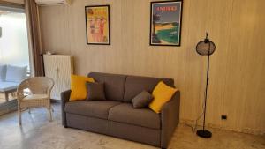 Appartement avec grande terrasse & piscine, Rez-de-jardin, Antibes