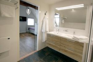 In de Witte Dame Hotel Bar Kitchen Apartments