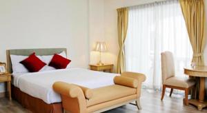 Romance Hotel Srinakarin