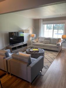 Modern Quiet 2 BR 2 Attached Baths Entire Home