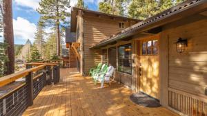 Henderson by AvantStay Lake View Walk to Beach Garwoods More - Ubytování bez kategorie ve městě Carnelian Bay